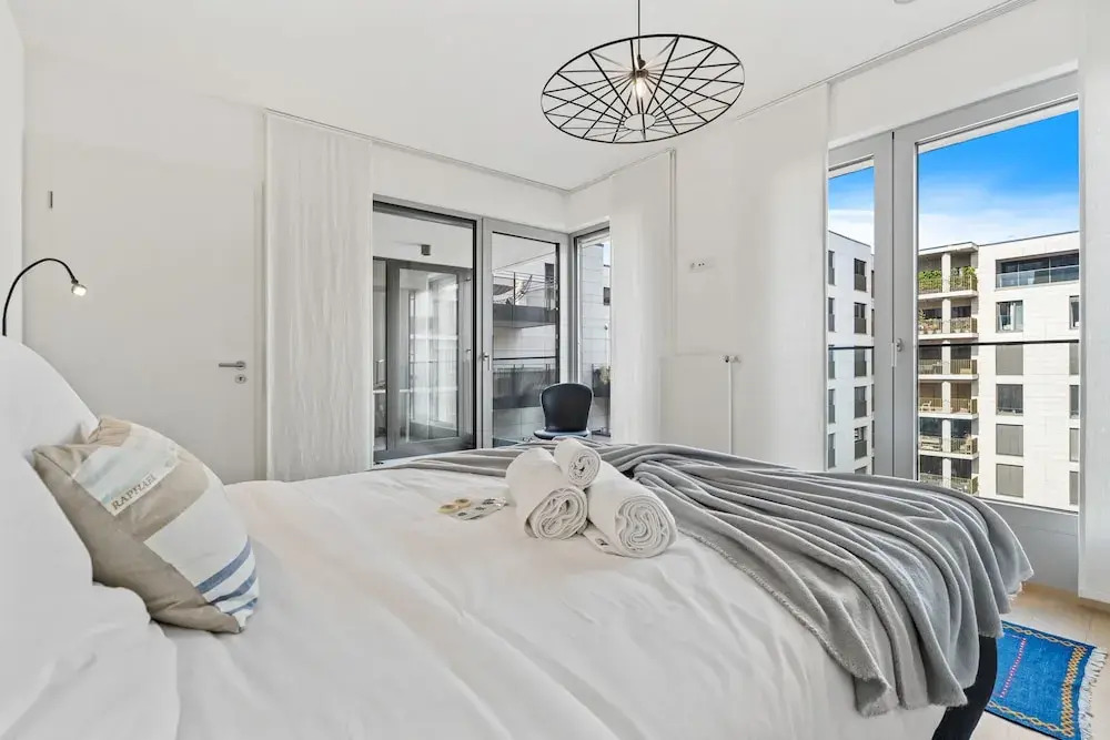 Stylish Apt in Cloche dOr w balconyID233