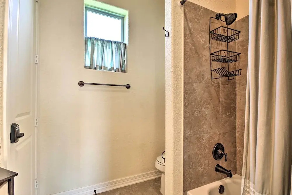 Dog-friendly Casa Sol House in Crystal Beach!