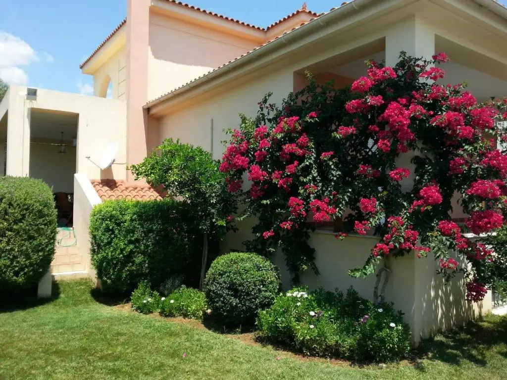 Celestial Azure Villa, your Athenian Country House Retreat
