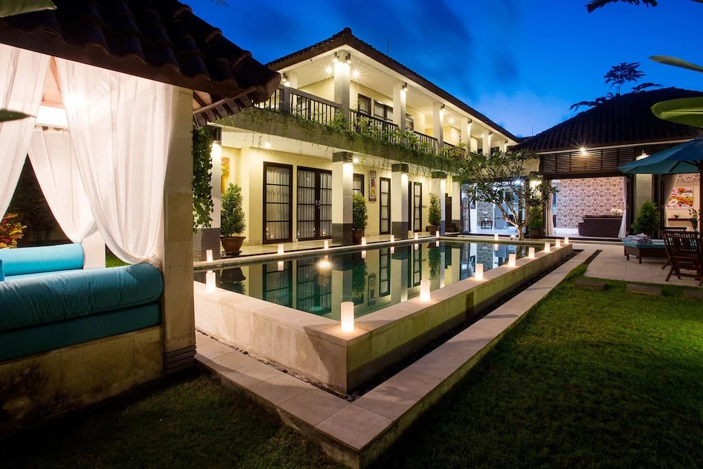 Villa Cometa Luxury Seminyak by Adam Jyota Management