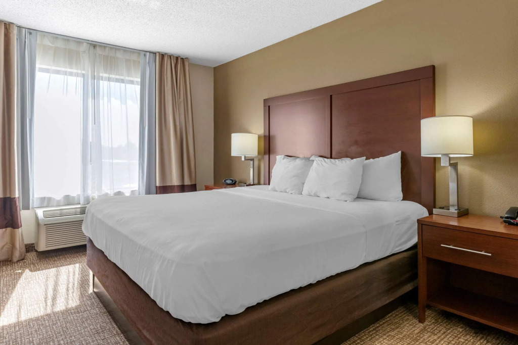 Comfort Suites Grandville - Grand Rapids SW