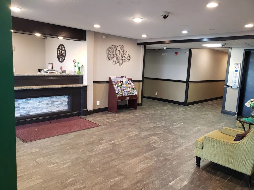 Days Inn And Suites Brooklyn Center/ Minneapolis