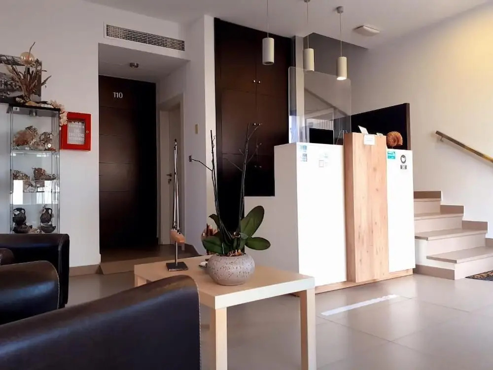 Hotel Alboran