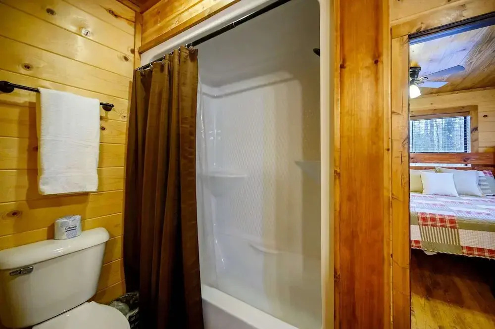 Whitetail Retreat Cabin for 13!