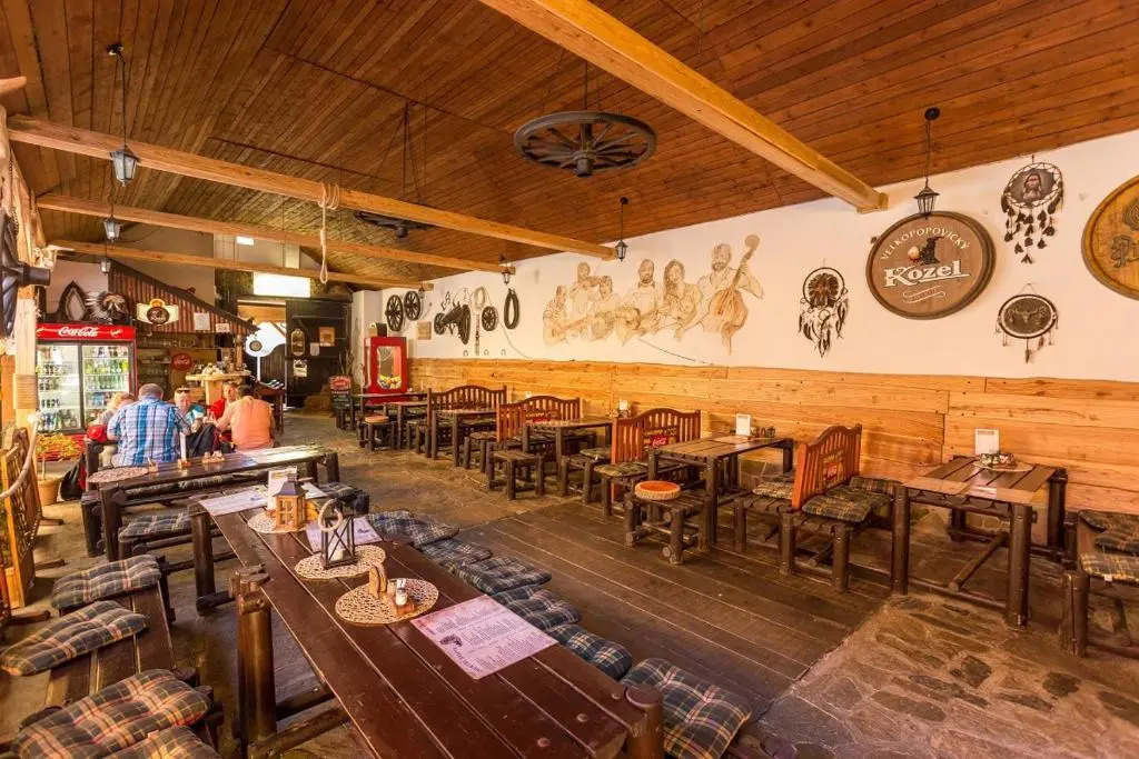 Country Saloon