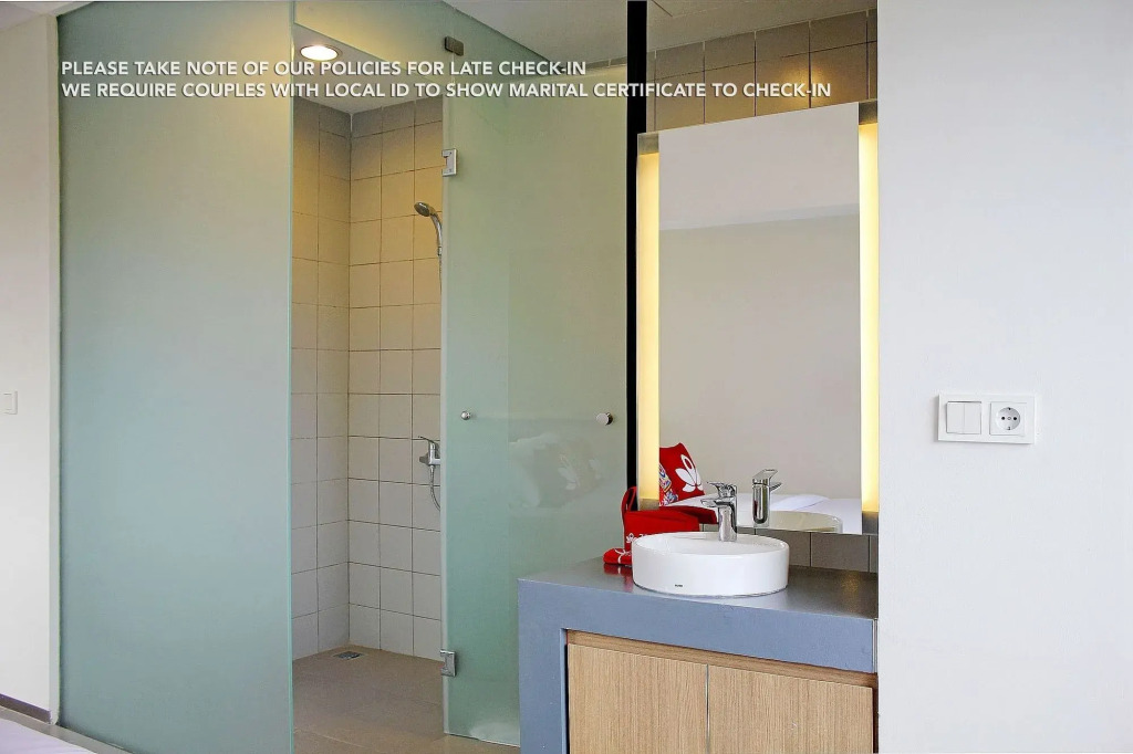 ZEN Rooms Patra Kuningan Syariah