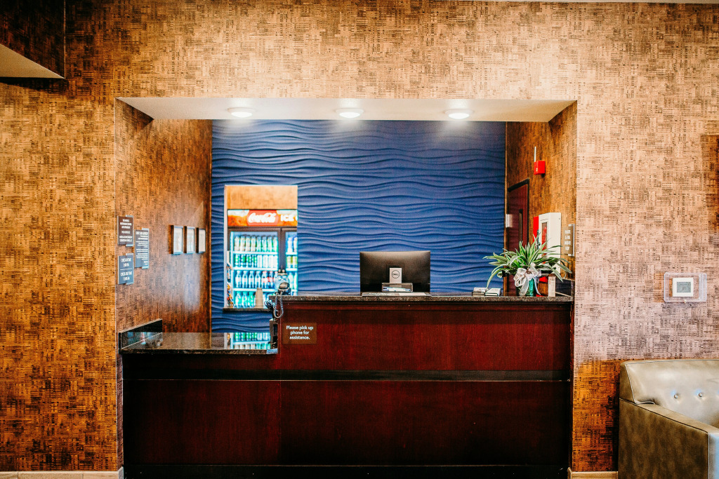 Cobblestone Hotel & Suites International Falls