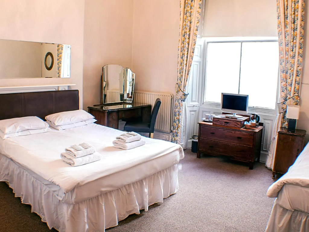 The Queensbury Hotel