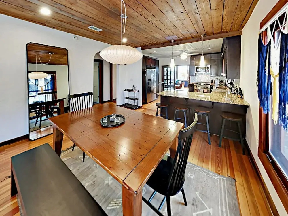 East Austin Bungalow - 3 Br Home