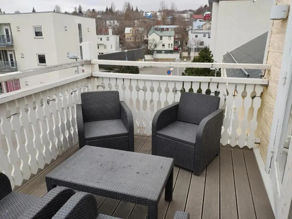 G10 Apartments