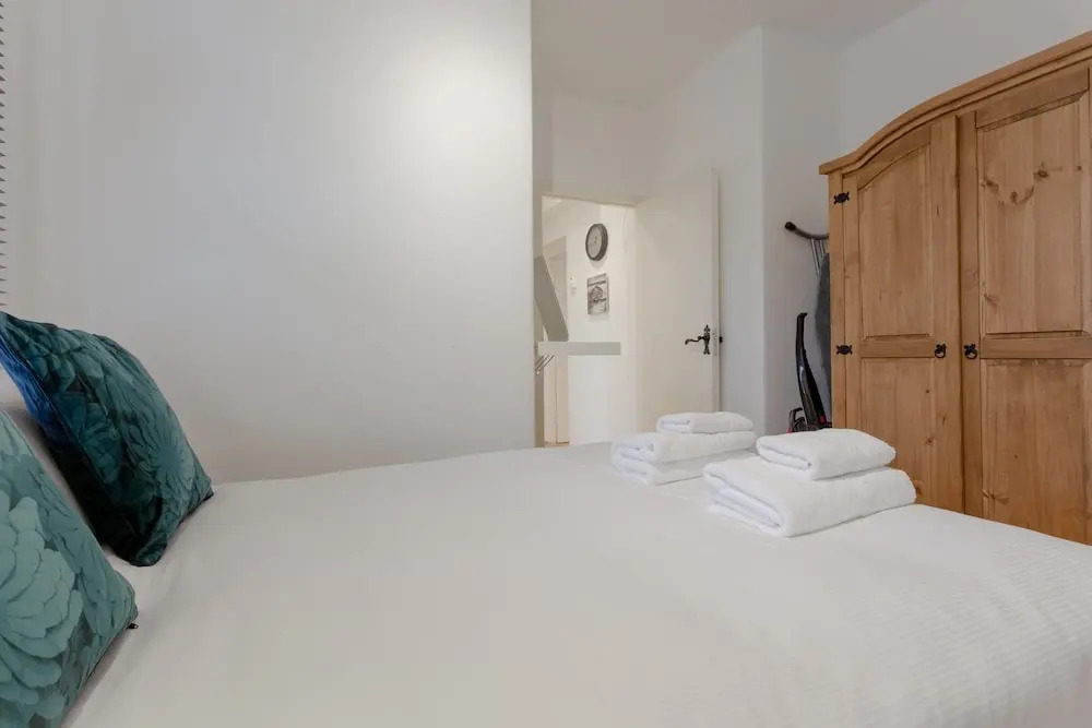 2 Bedroom Apartment in Wapping