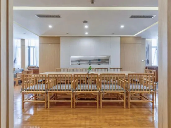 Ausotel Hotel