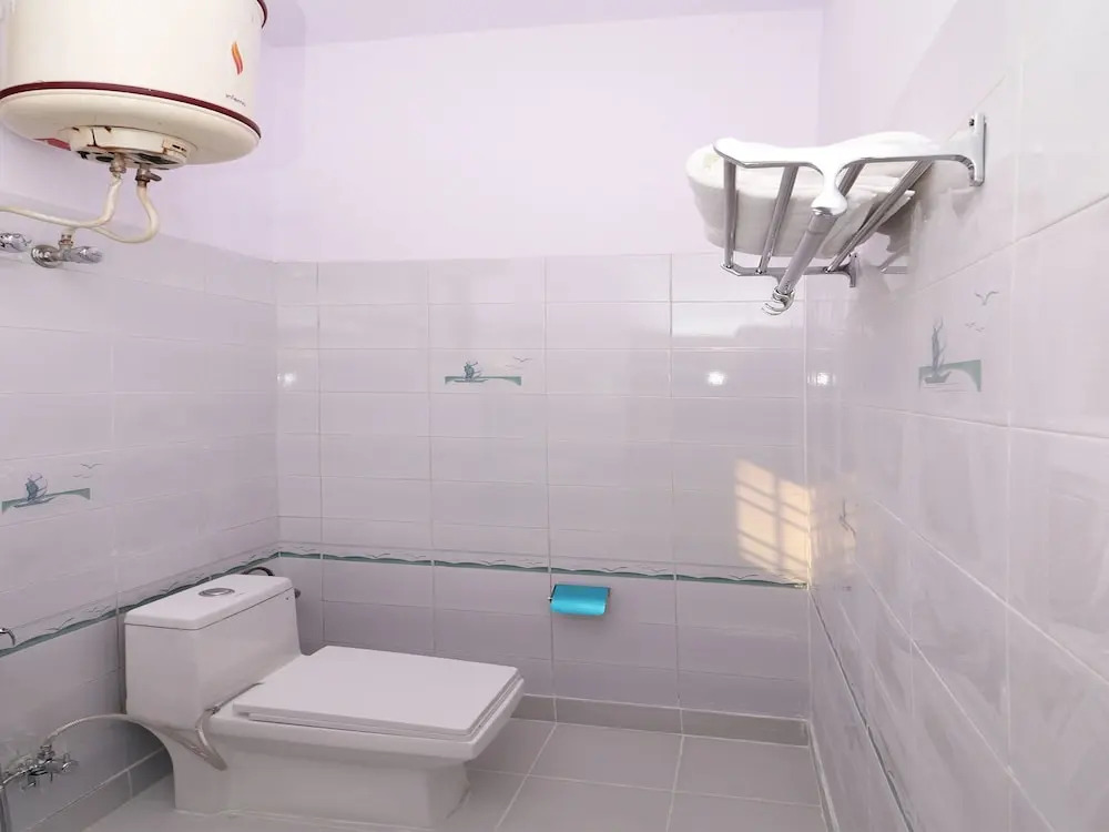 OYO 12068 Sunder Residency