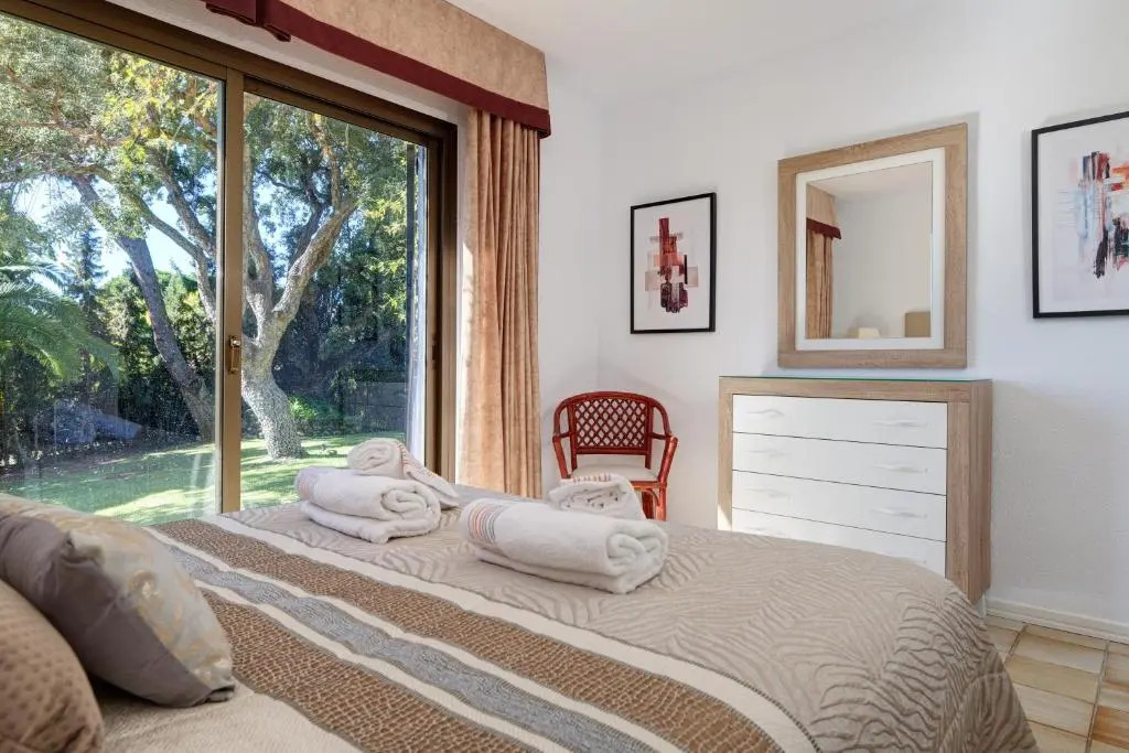 Villa with private pool and garden in Marbella