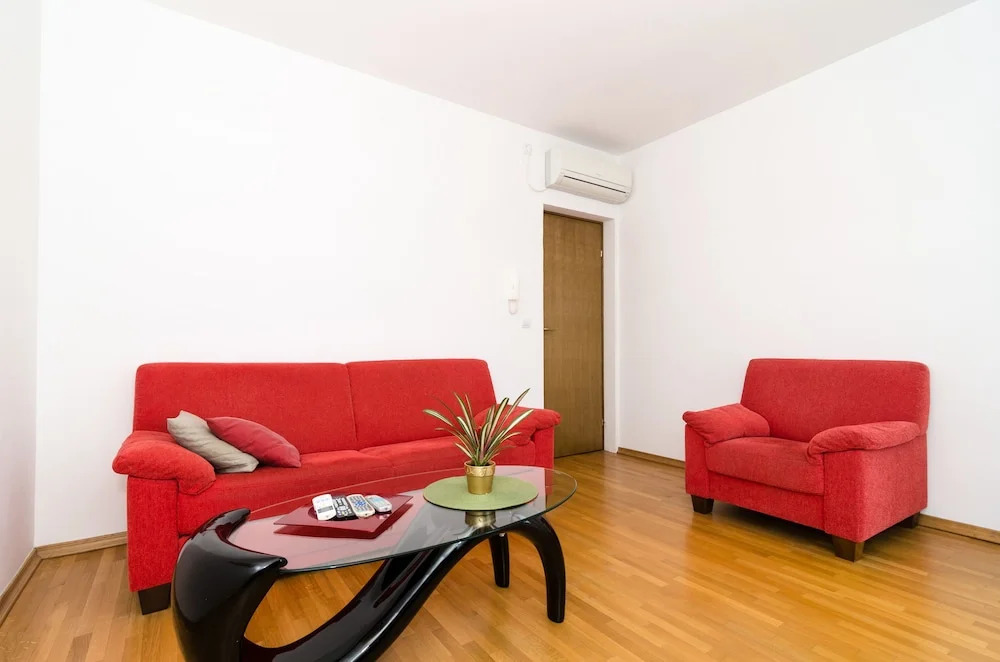 Apartments Mony