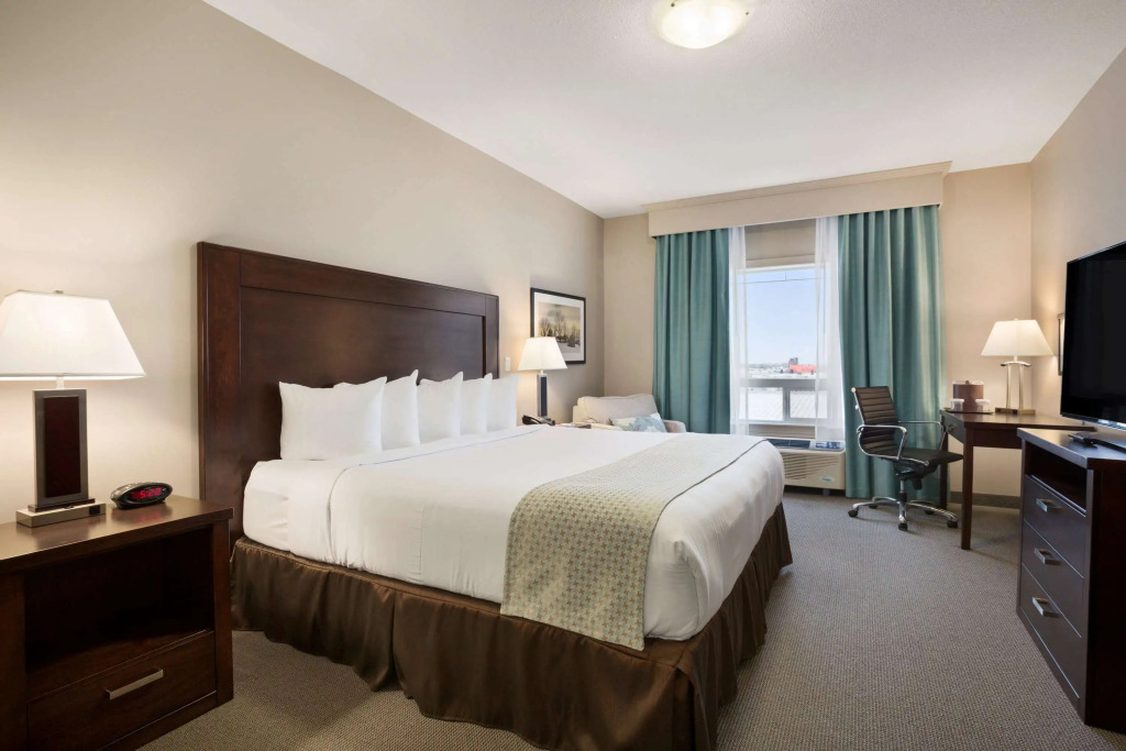 Ramada by Wyndham Emerald Park/Regina East