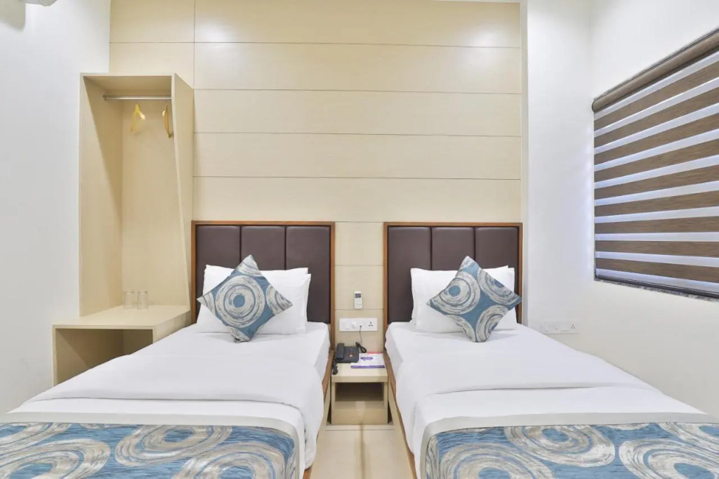 HOTEL SURAT