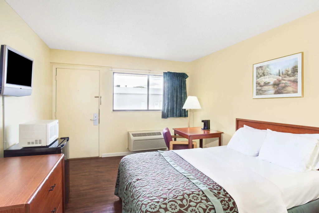Days Inn by Wyndham Athens