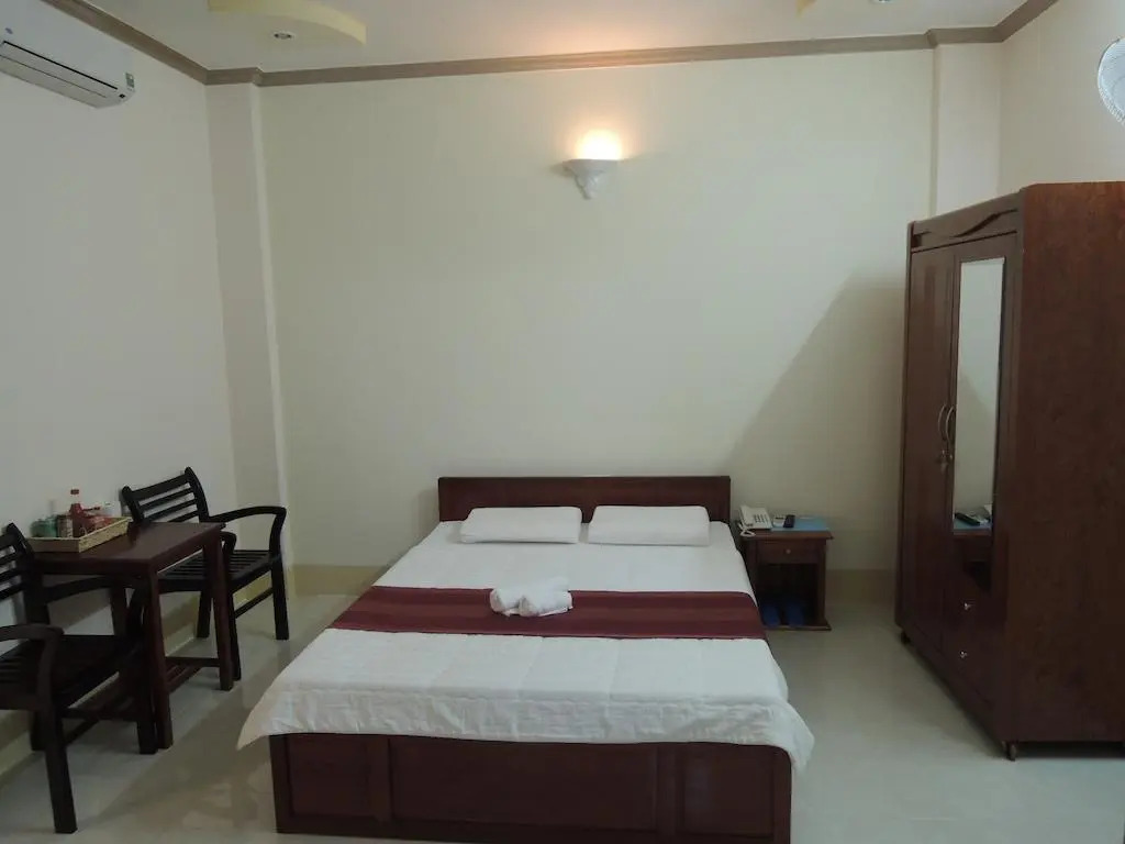 OYO 971 Lam Hoang Hotel (Vaccinated Staff)