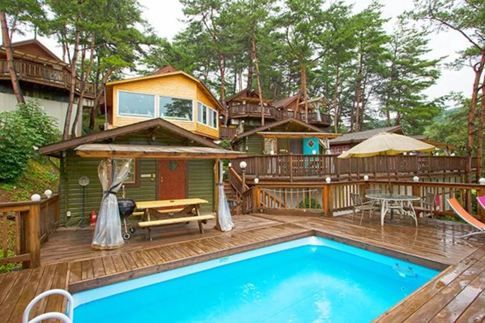 Hoengseong Fairy Tale Hut Pension