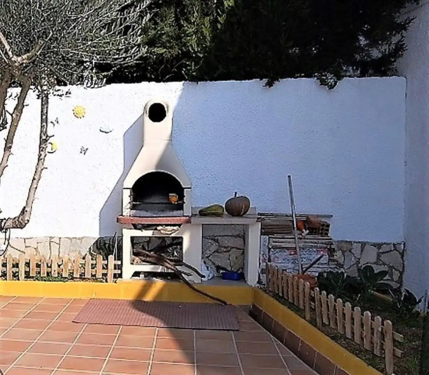 House - 3 Bedrooms with Pool and WiFi - 107740
