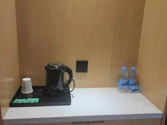 No.1 superior hotel (Dongguan Shipai Avenue store)