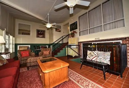 Comal Cottage on Union #291