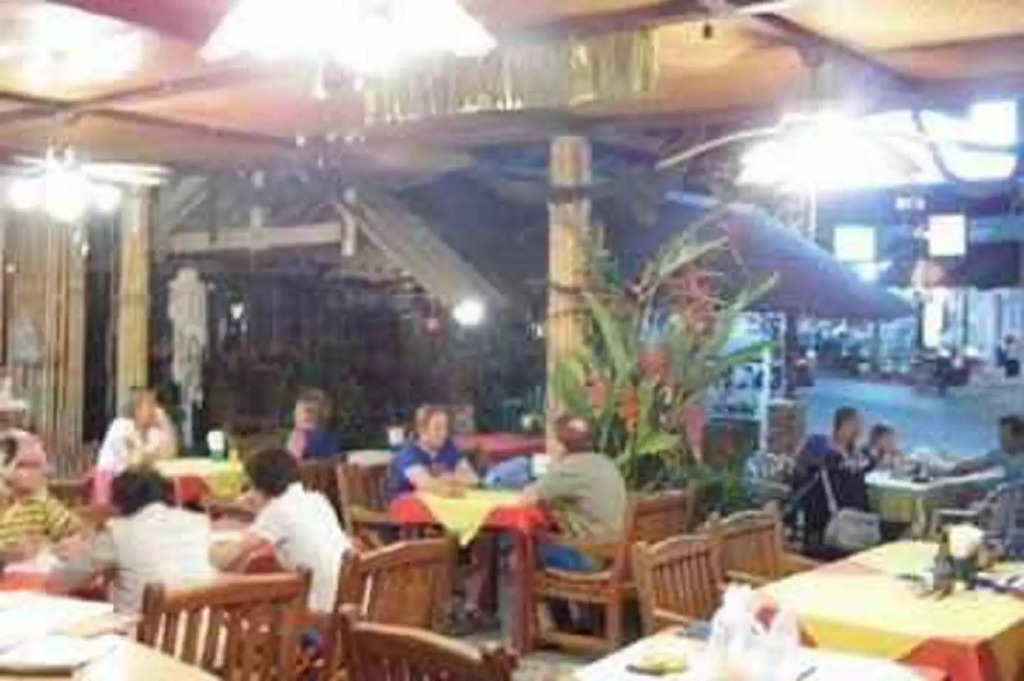 Klong Muang Hostel คลองม่วงโฮสเทล