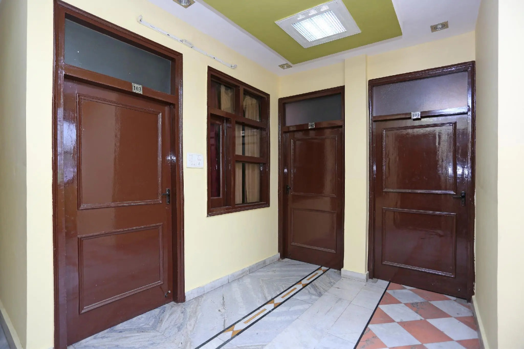 OYO Flagship 14800 Hotel Arun