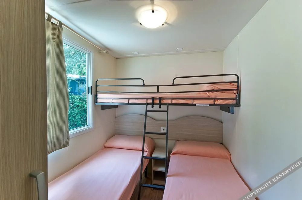 Albatross Mobile Homes on Camping Cisano & San Vito S. p. A