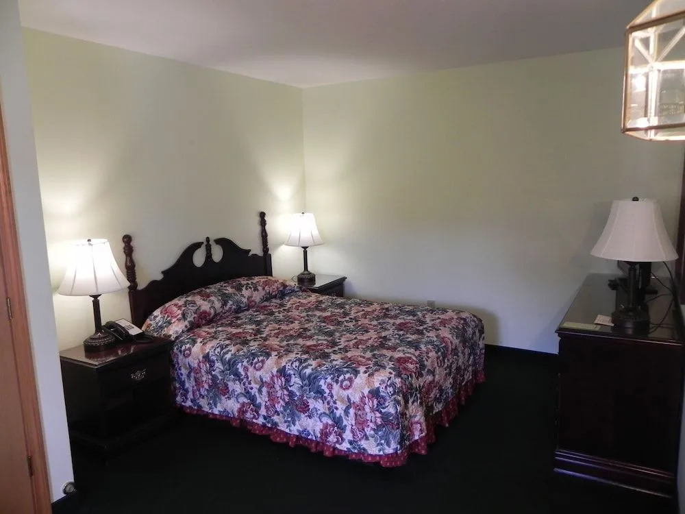 Motel 6 Lake George, NY Adirondacks