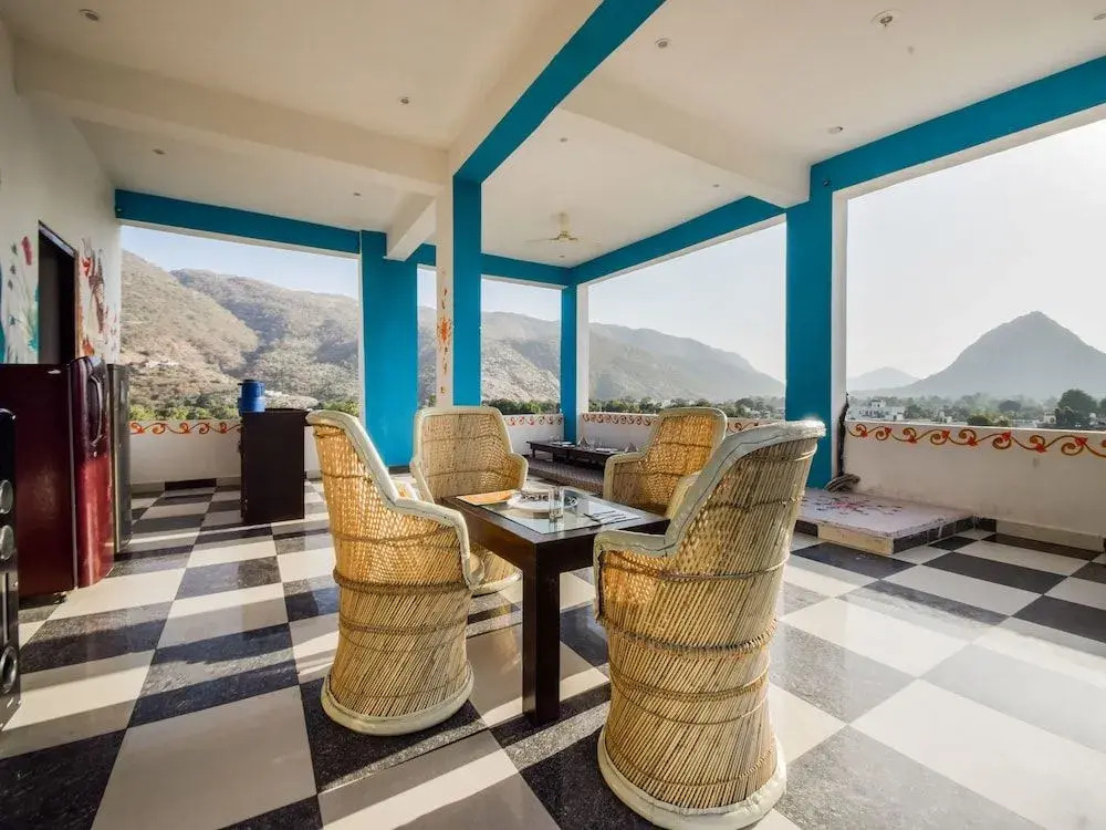 OYO 10682 Hotel Blue Lotus