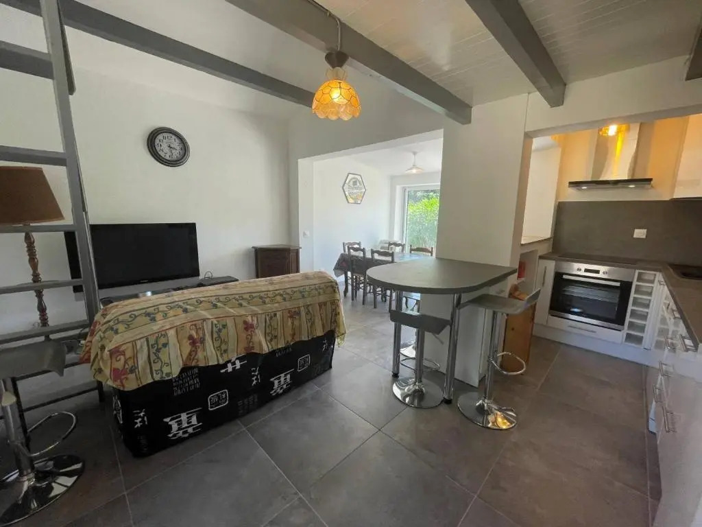 Maison rénovée climatisée, jardin, 4 couchages, à 1000m de la plage, parking privé, Saint-Cyprien - FR-1-225D-160