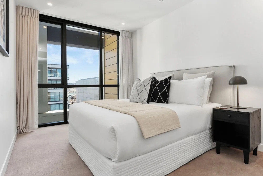 Sunny and Spacious in Wynyard Quarter