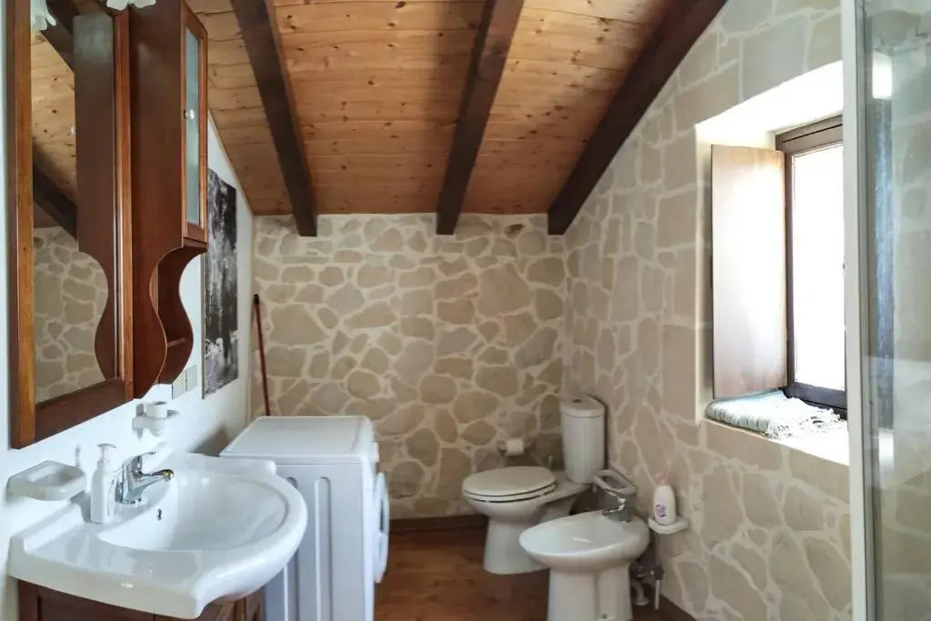 Villa Neli, Palazzolo Acreide, Siracusa, Hot Tub, Wi-Fi & Parking