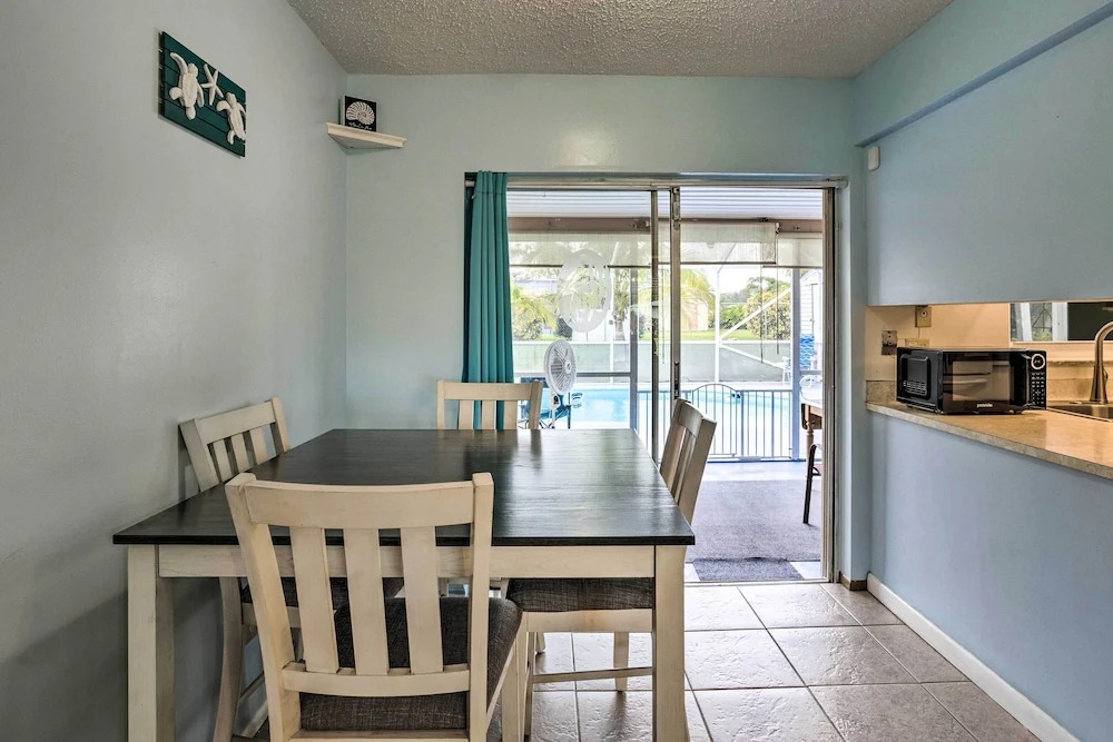 Port St Lucie Vacation Home w/ Lanai & Pool