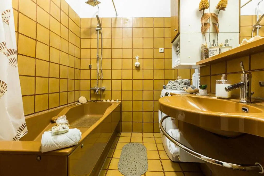 Bristol lux 3BR apartment with view