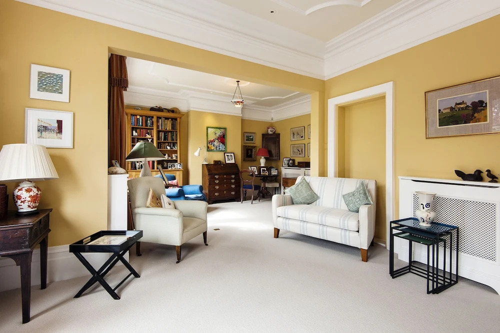 Magnificent Clapham Common Home close to Brixton