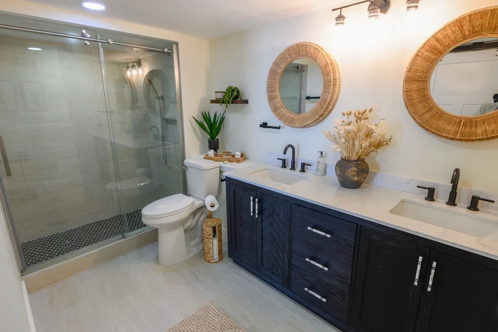 Unit 406 South Hampton Modern Coastal Living With Scenic Views 2 Bedroom Condo