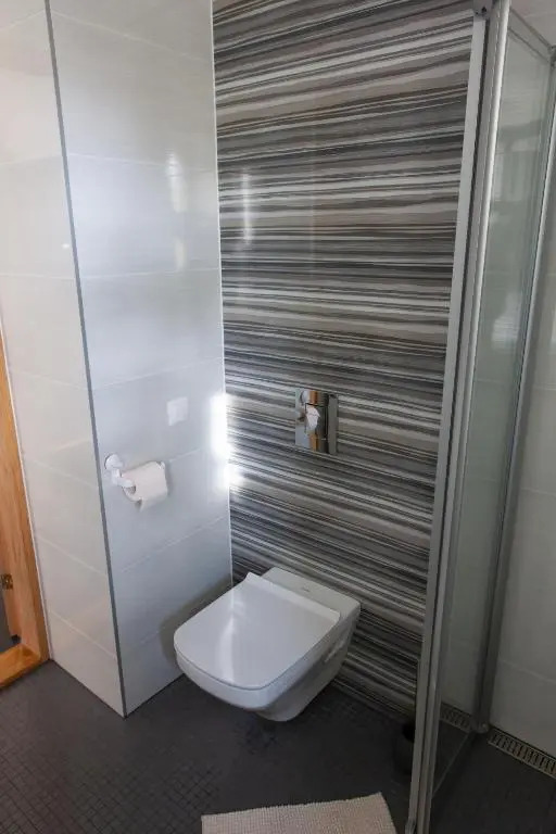 Modern & luxurious 1BR guest apartment near Talllinn Airport