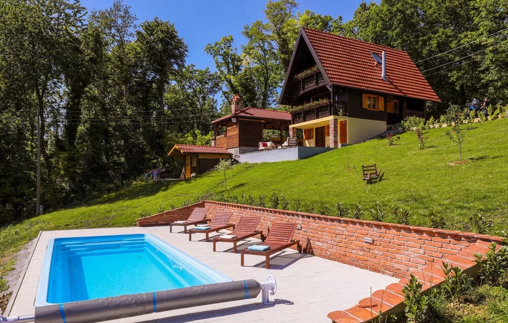 Awesome Home in Stubicke Toplice With 2 Bedrooms, Wifi and Outdoor Swimming Pool