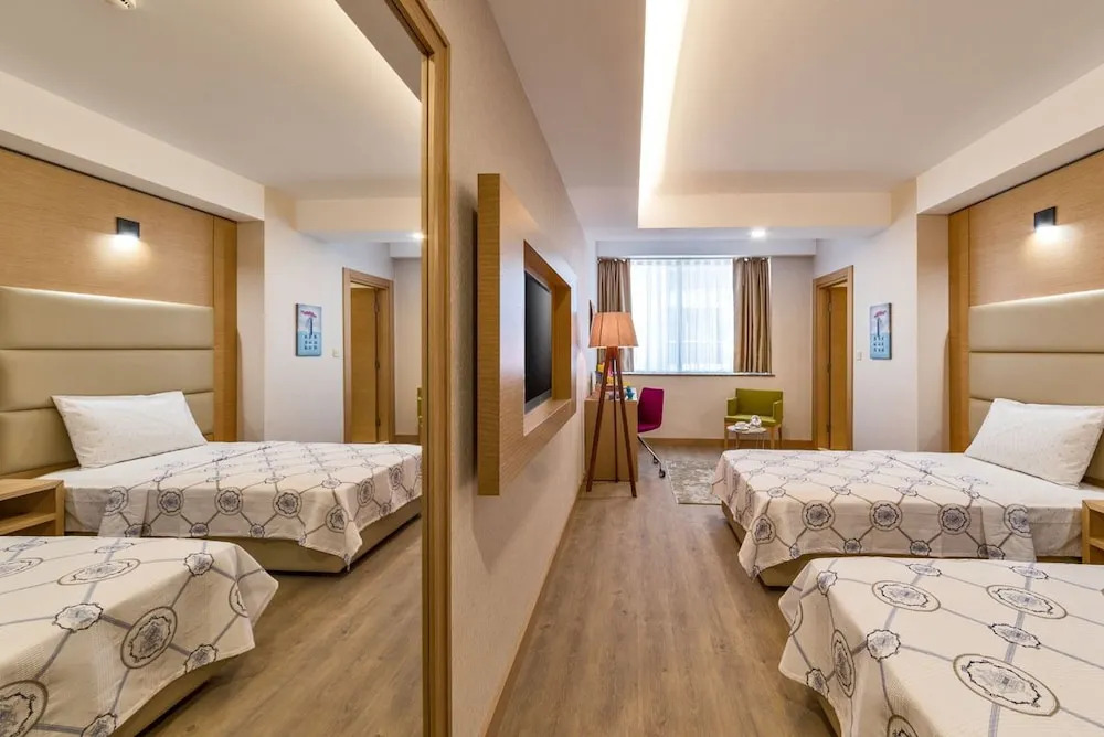 Echoll Hotel