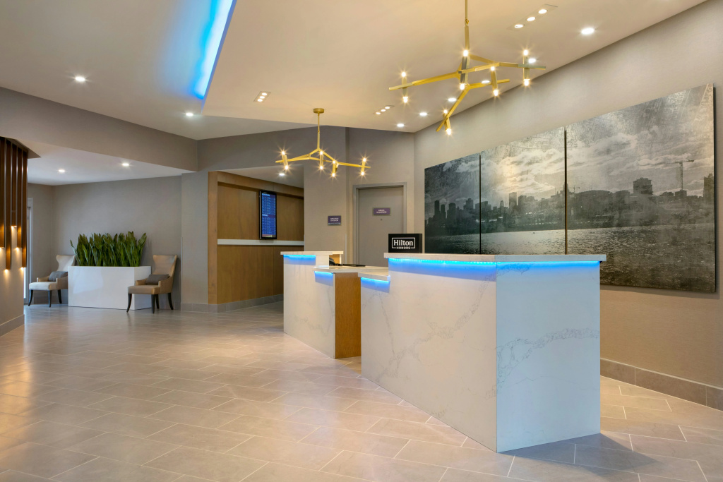 Embassy Suites By Hilton Montreal Airport
