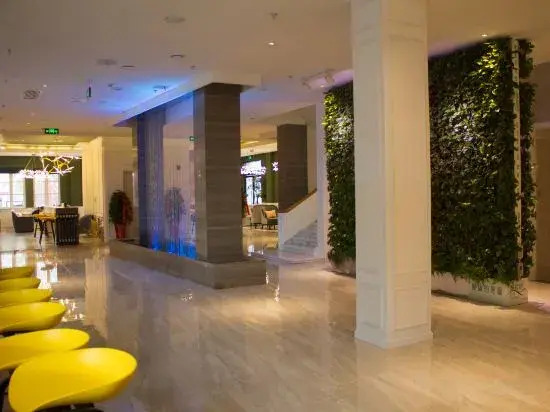 Beverly Boutique Hotel (Julonghu Oufenghua Street Shop)