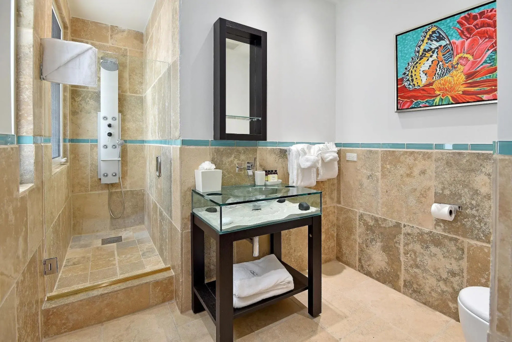 Coral Beach Club Villas & Marina