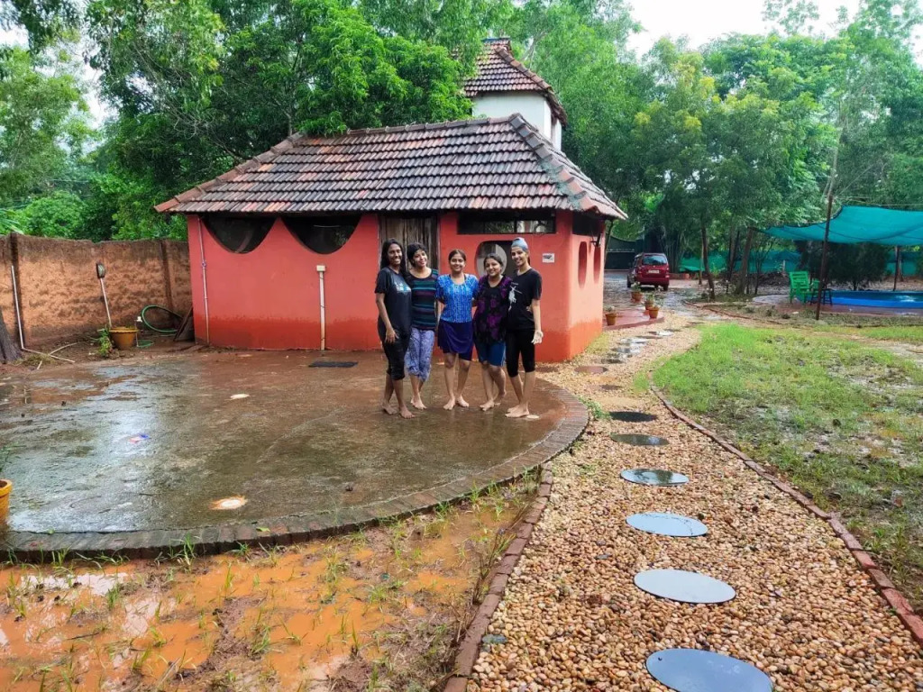 Paradise Vana Vilasa Homestay with Swimming pool
