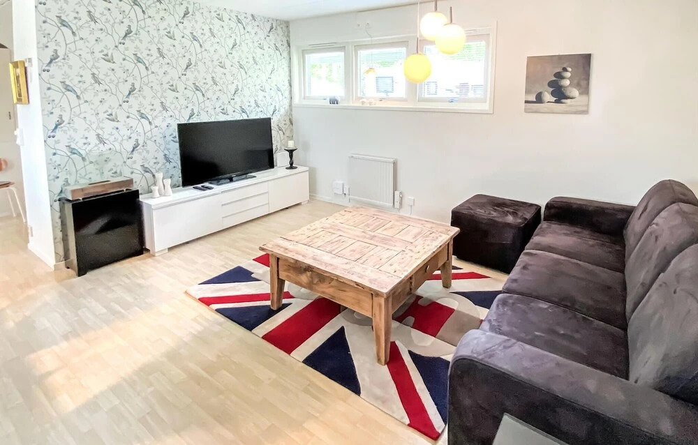 4 Bedroom Stunning Home In Örkelljunga