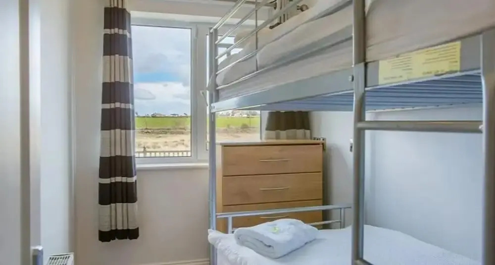 Waterford Villa - 5 Bed - Sleeps 10 - Parking