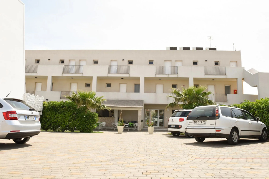 Donnosanto Residence Torre Santa Sabina