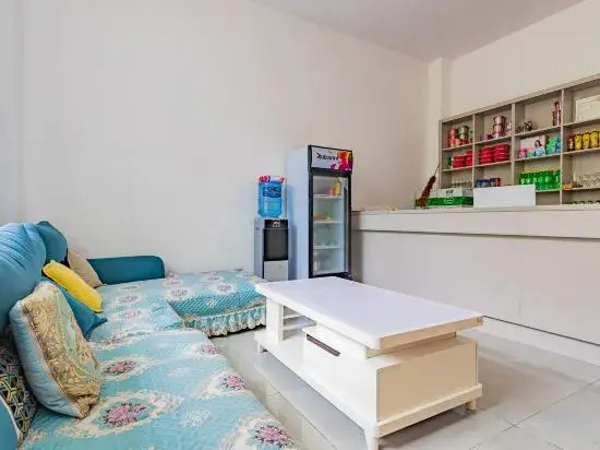 Ranqi Art Hostel